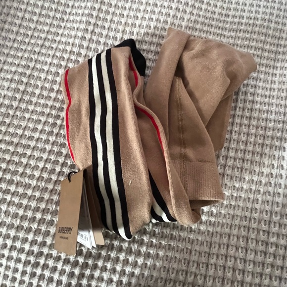 Burberry Girls Iconic Tights-9-10 yrs - Picture 8 of 10